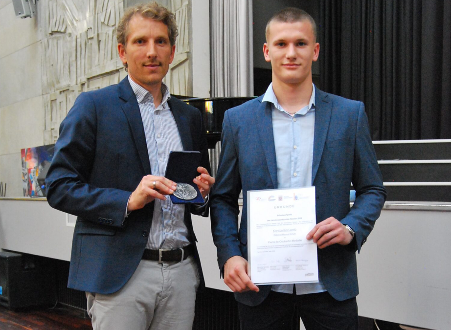 Konstantin Lomb mit dem Pierre de Coubertin Schulsportpreis ausgezeichnet